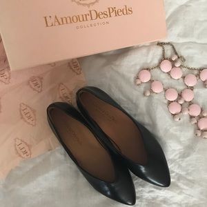 L'Amour Des Pieds Black Flats, NWT, Size 8.5